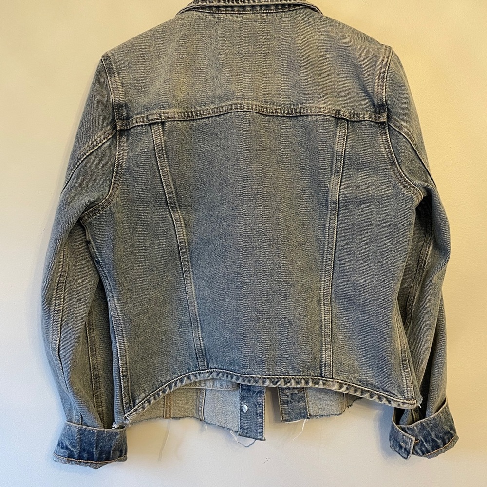 Blank NYC distressed jean jacket (size Large) - Picture 2 of 3